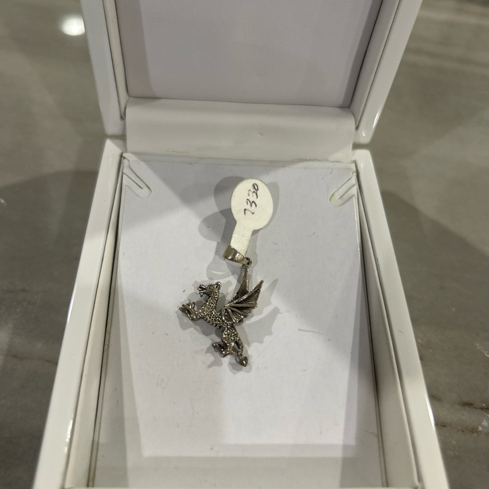 NWT Sterling Silver Dragon Pendant heavy & ornate - Picture 2 of 2